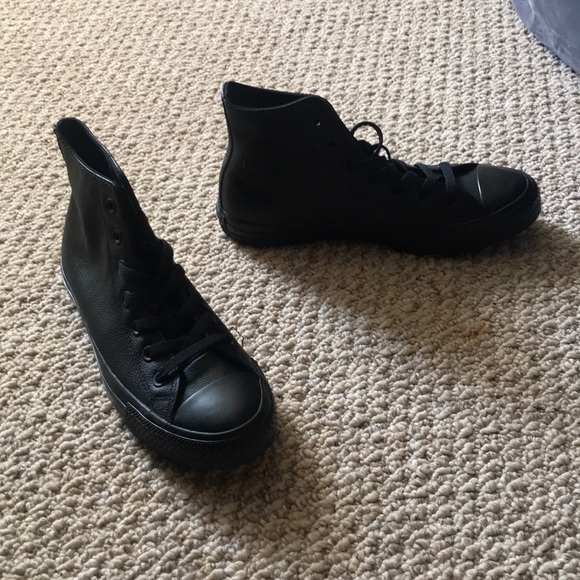 black converse basketball shoes